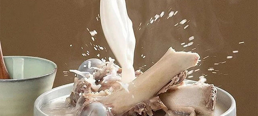  餛飩、炸雞、烤腸紛紛注入骨湯，新一輪凍品升級拼“骨氣”…